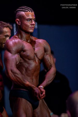CLASSIC PHYSIQUE +178